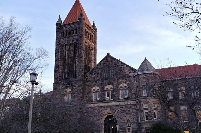 Self-Guided Illinois Scavenger Hunt: The Great Quest in Illinois - Key Points