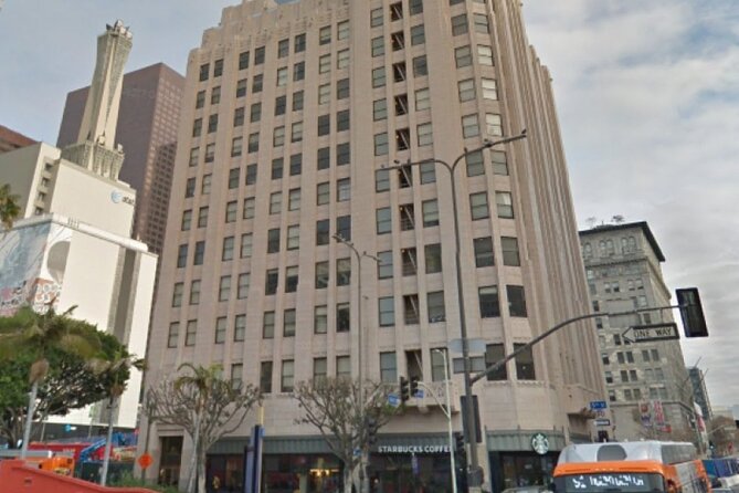 Self-Guided LA Scavenger Hunt: The Wonders Of Downtown LA - Artistic Treasures at the Museum of Contemporary Art