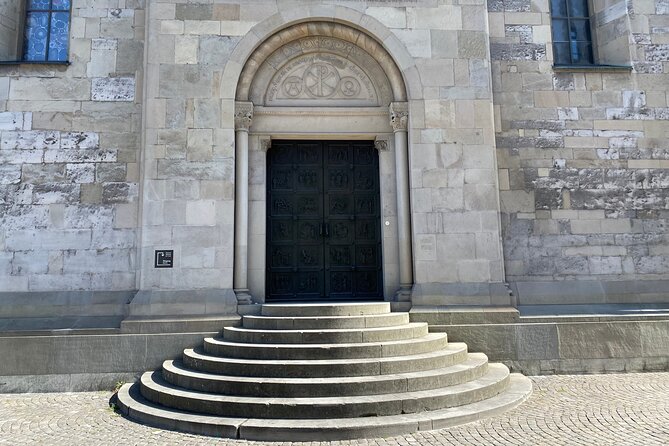 Self-Guided Reading City Tour in Zurich - Political and Artistic Landmarks