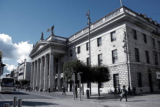 Self-Guided Scavenger Hunt: Dublin Adventure - Using the Let’s Roam App for Navigation