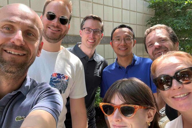 Self-Guided Scavenger Hunt: Historic Harvard Hunt - Photo Challenges and Digital Memories