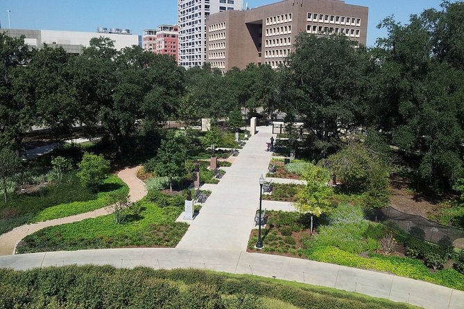 Self-Guided Scavenger Hunt: Houston's Museum District - Challenges and Technical Considerations