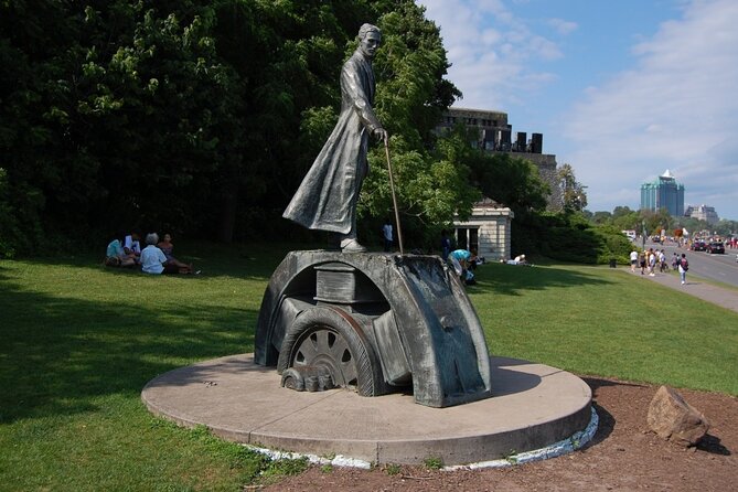 Self-Guided Scavenger Hunt: Hunt Along Niagara Falls - Limitations and Considerations from Past Experiences