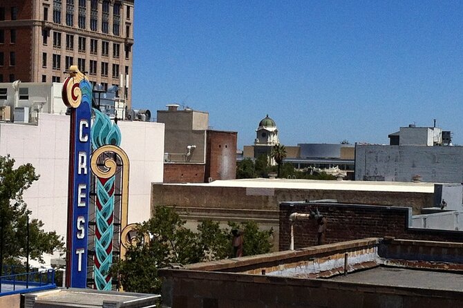 Self-Guided Scavenger Hunt: Sacramento Memento - Exploring Sacramento Landmarks like City Hall and the State Capitol