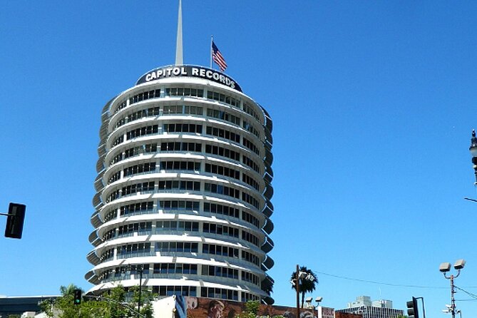 Self Guided Scavenger Hunt: Tinseltown's Biggest Stars - Group Size Limit and Privacy