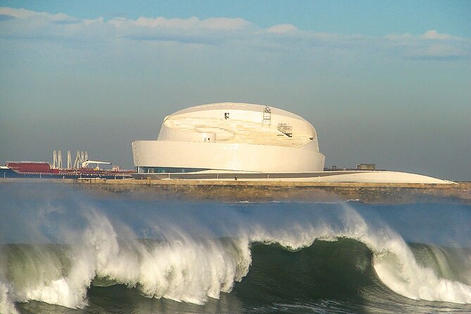 Self-guided tour Bike + Surf - The Exciting 1.5-Hour Surf Lesson with All Gear