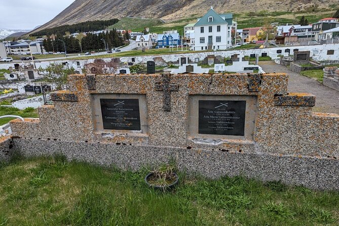 Self-Guided Tour of Ísafjörður: Art, History, and Architecture - The Old Hospital: Sjúkrahúsið’s Architectural Charm