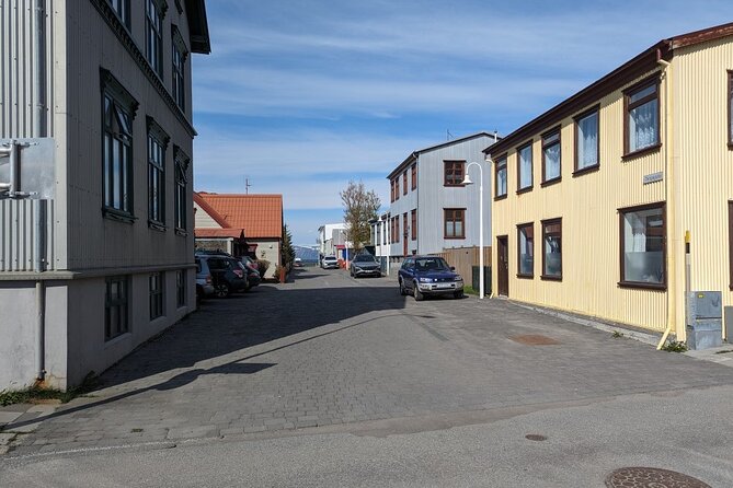 Self-Guided Tour of Ísafjörður: Art, History, and Architecture - The Bronze Fishermen’s Monument