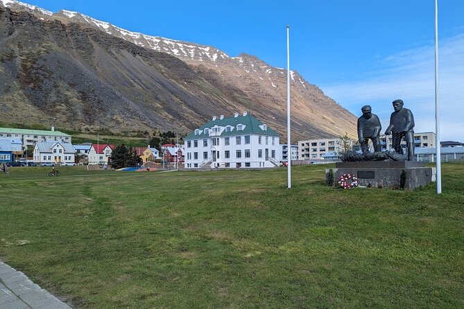 Self-Guided Tour of Ísafjörður: Art, History, and Architecture - Art Exhibits at Culture House Eyrartún
