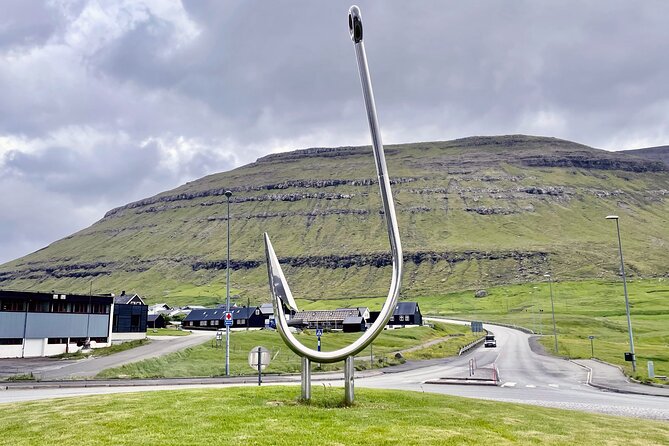 Self-guided Tour Rebellion in Klaksvik in the 1950ies - The Settlement Proposal and Local Community Plantation in Borðoyarvík