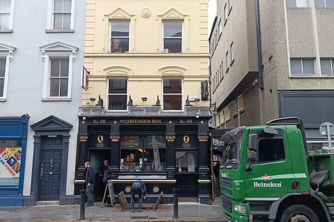 Self-Guided Walk from Dublin's OConnell Bridge to Abbey Theatre - Historic Pubs and Clandestine Meetings