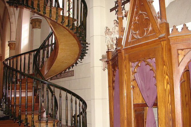 Self-Guided Walking Audio Tour of Historic Santa Fe - The Cathedral Basilica of St. Francis of Assisi