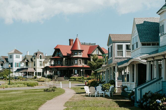 Self Guided Walking Tour of Oak Bluffs Marthas Vineyard - Iconic Landmarks and Cultural Highlights