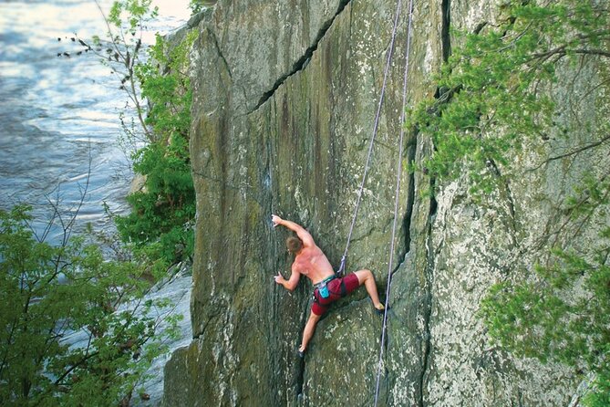 Self-guided Waterfall Hiking Tour through Great Falls National Park - Scenic Routes and Off-Road Adventure Spots