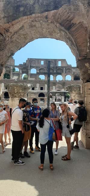 Semi Private 1 hour tour of Colosseum- Group size 7 - From the Arch of Constantine to the Colosseum: The Tour’s Route