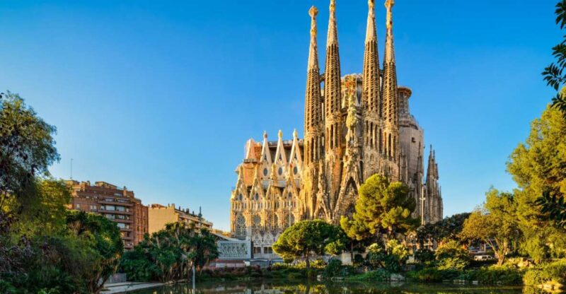Semi-Private Barcelona Gothic, Parc Guell & Sagrada Familia - The Itinerary: A Well-Structured Route Through Barcelona