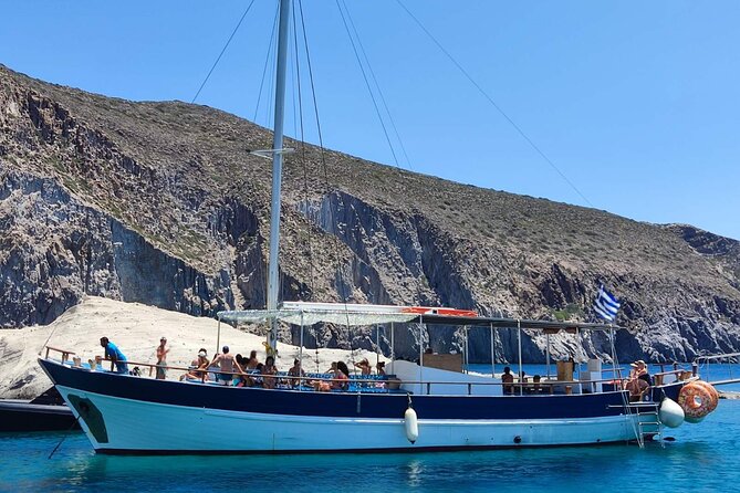 Semi-private Day Cruise - All-Inclusive Drinks and Snacks on Deck