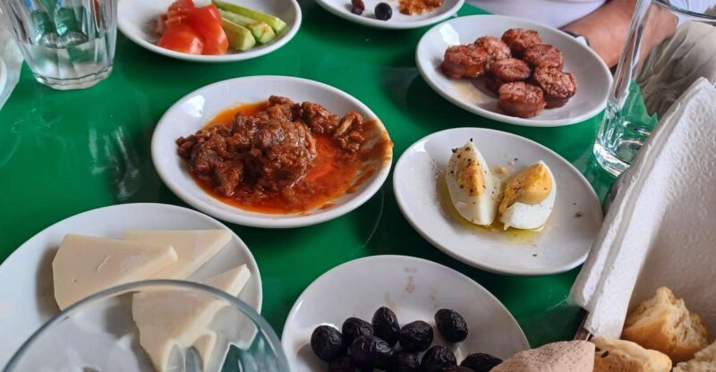 Semi Private Food & City Tour in Heraklion with Pastry Mesum - Explore the Heart of Heraklion with a Food & City Tour