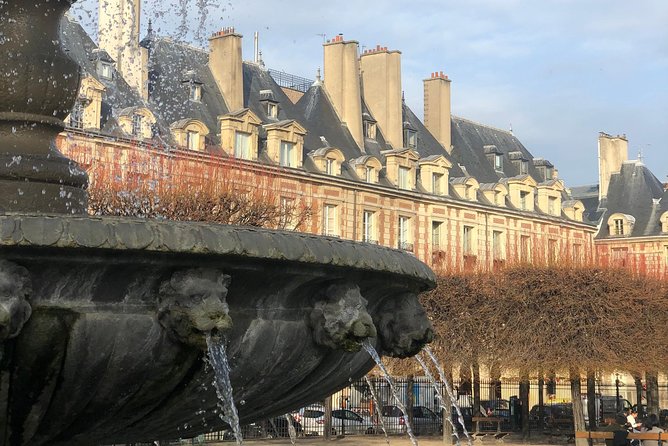 Semi-Private French Revolution and Conciergerie tour - The Experience and Guide’s Role