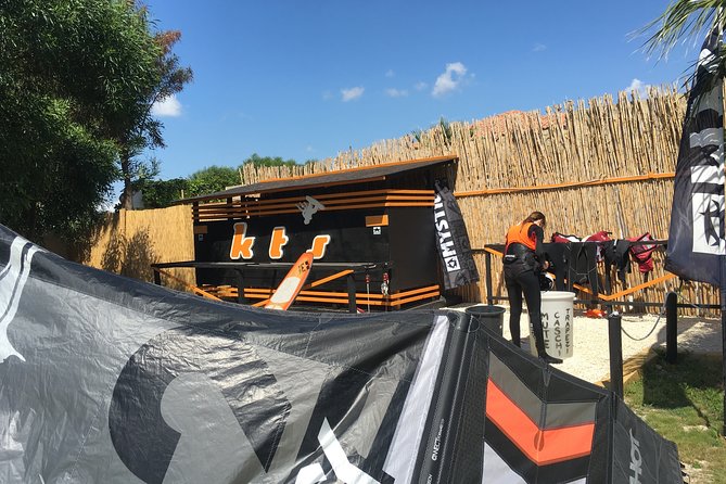 Semi-private kitesurfing course for beginners - Pricing Value and What’s Included