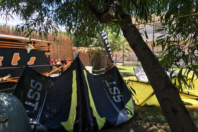 Semi-private kitesurfing course for beginners - The Reviews: Top Highlights and Consistency