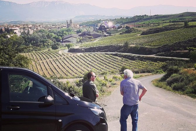 Semi-Private Rioja Tour of 3 Premium Wineries from Bilbao - Visiting a Modern Architectural Landmark