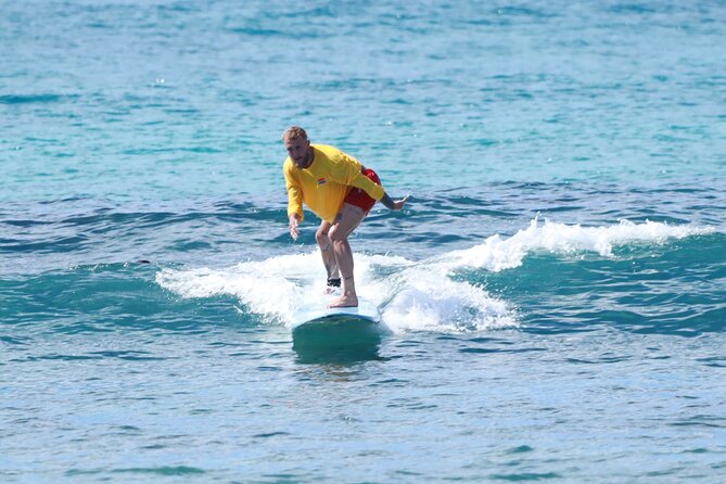Semi-Private Surfing Lesson in Waikiki, Oahu - Semi-Private Surfing Lesson in Waikiki: An Intimate Wave Experience