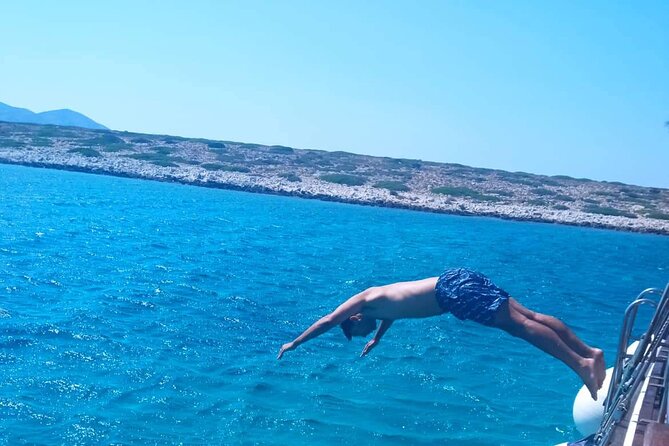 SEMIPRIVATE GALATEA tour Antiparos-Blulagoon-Despotiko-FREE DRINK - Exploring the Stops: Antiparos and Sostis Beach