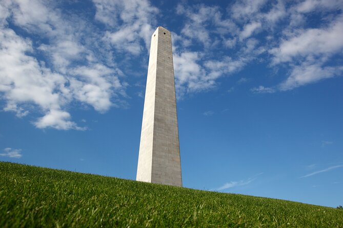 Semiprivate Revolutionary Tour of Lexington, Concord, and Boston - Starting at the Paul Revere Mall with the Paul Revere Statue