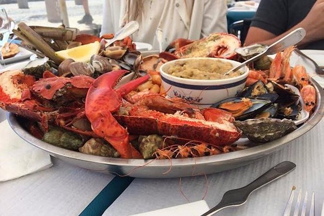 Senior Tourism: Gastronomic and cultural experience near Lisbon - Strolling Through Cascais’ Coastal Charm