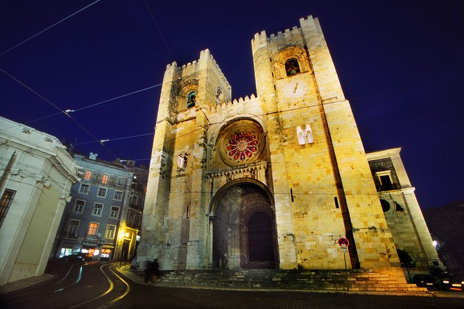 Senior Tourism - Private Tour Best of Lisbon, Sintra & Cascais - Relaxed Visit to Cascais