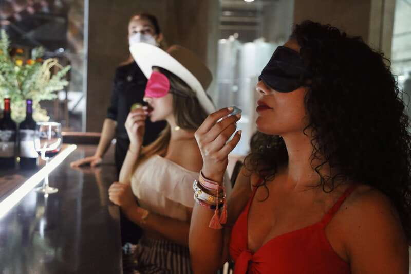 Sensory Wine Tasting with Chocolates at Rondo del Valle - Key Points