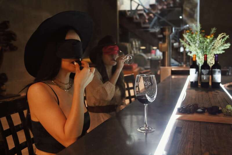 Sensory Wine Tasting with Chocolates at Rondo del Valle - Private Blind Tasting of Three Red Wines