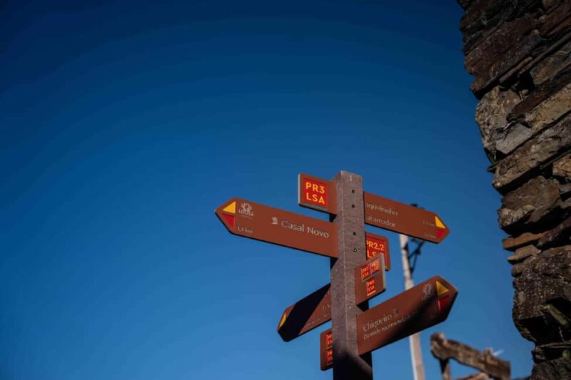 Serra da Lousã: Aldeias do Xisto Bike Tour with Local Guide - Iconic Stop at Lousã Castle