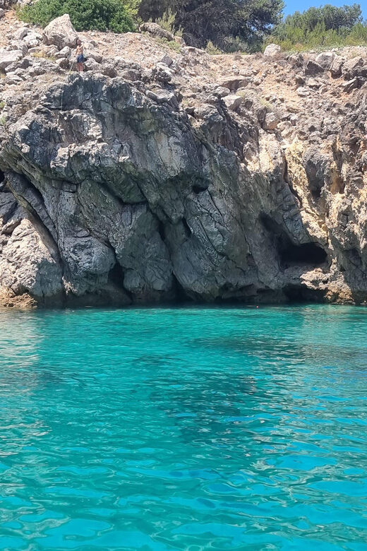 Sesimbra: 3 Bays Tour - What to Bring for Comfort and Safety