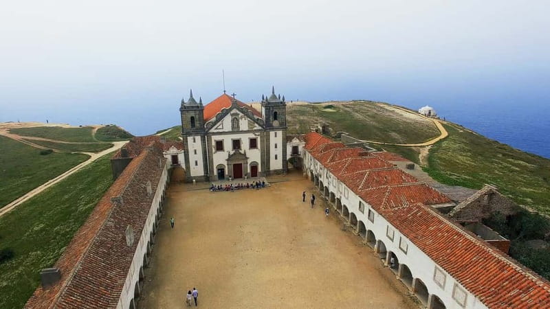 Sesimbra & Arrábida National Park Tour with 5 Wines Tasting - Wine Tasting at Quinta de Alcube