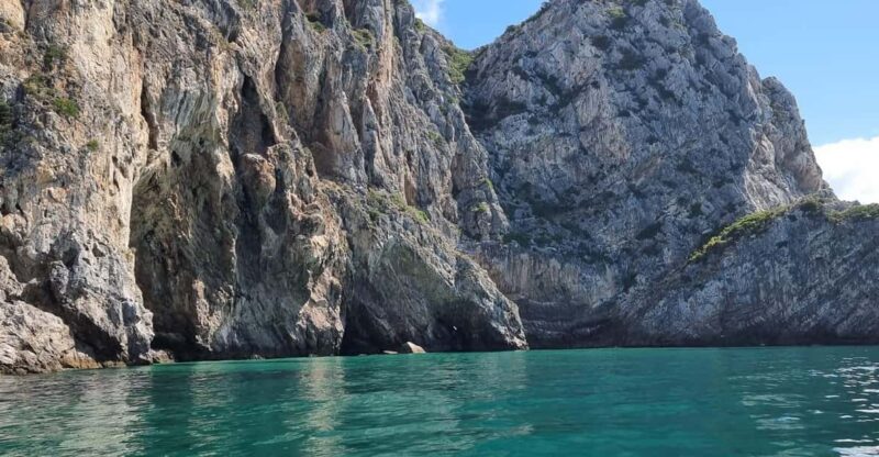 Sesimbra: Boat trip along beaches and bays with snorkeling - Regional Liquor Tasting and Cultural Insights