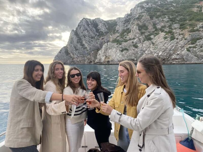 Sesimbra: Boat Trip with Snorkeling at Secret Beaches and Bays - Practical Details: Meeting Point, Group Size, and Facilities