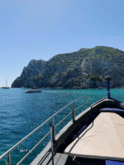 Sesimbra: Group tour along the coast (3 secret beaches) - Visiting Cova da Mijona: An Almost-Impossible Beach Accessed by Boat