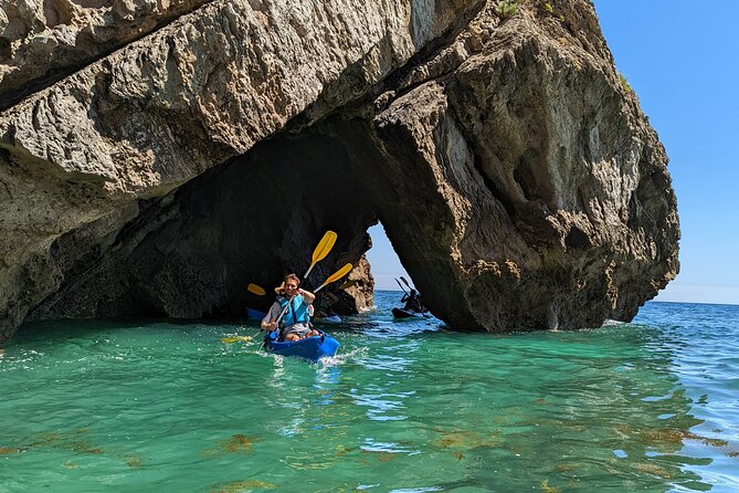 Sesimbra : Guided Kayak Tour in Arrábida Natural Park & Caves - What Makes This Tour Unique