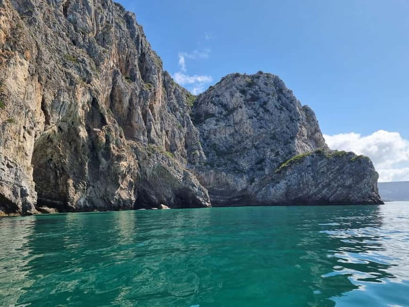 Sesimbra: Private Boat - Beach and Caves - Tasting Regional Products and Drinks