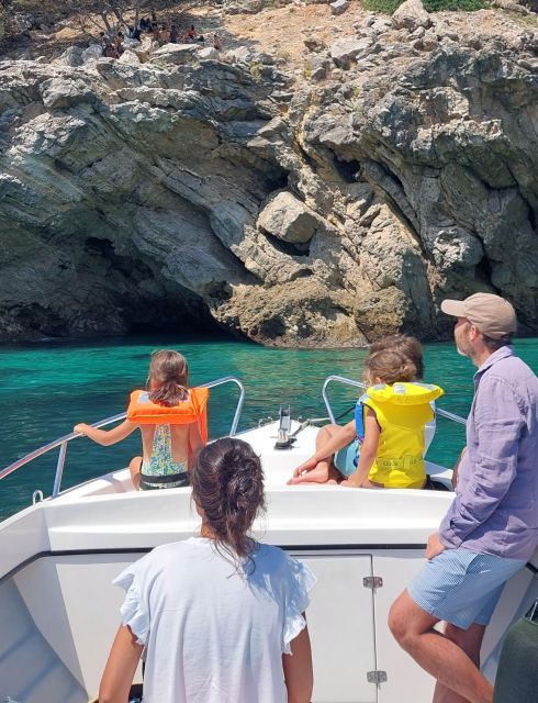 Sesimbra: Private Boat Tour-Wild beaches, secret bays, Caves - Who Will Love This Tour