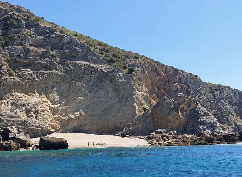 Sesimbra: Private boat trip in the Arrábida Natural Park. - Key Points