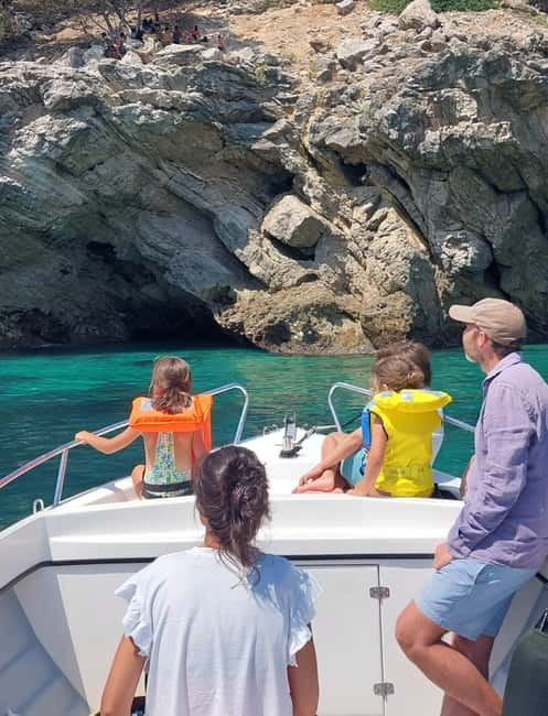 Sesimbra: Private boat trip in the Arrábida Natural Park. - Starting Point at Blue Coast Tours Sesimbra