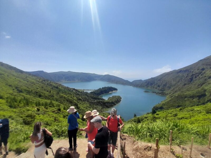 Sete Cidades: Day Tour - Blue & Green Lake and Fire Volcano - Accessibility and Suitability
