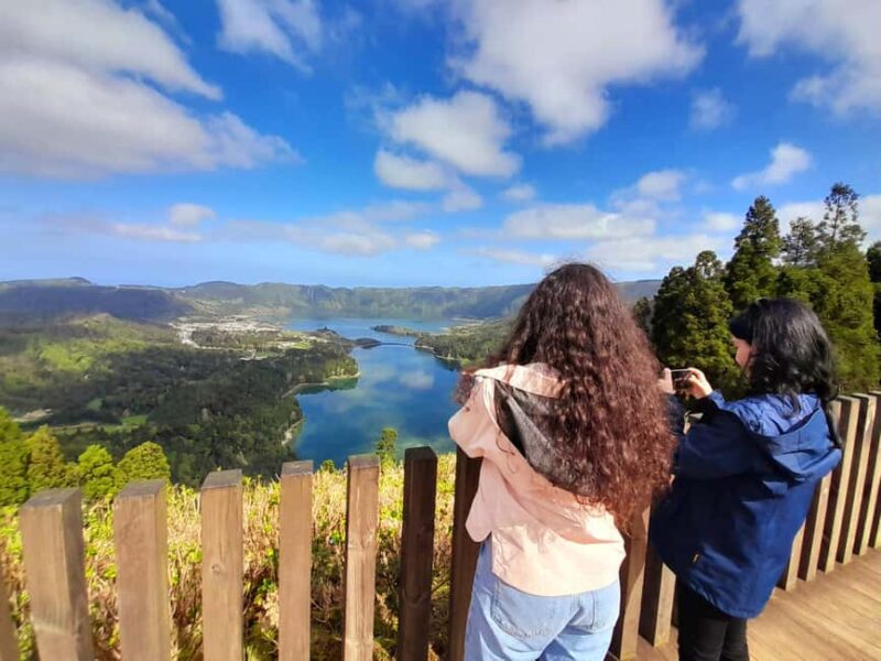 Sete Cidades & Fire Lake: Full-Day Tour with Pineapple plant - Enjoying Local Cuisine with an Optional Lunch