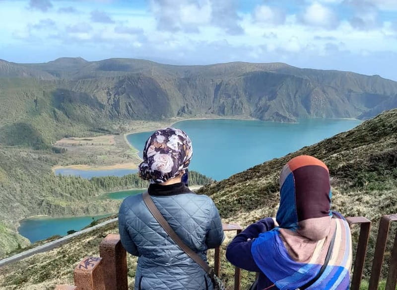 Sete Cidades & Fire Lake: Full-Day Tour with Pineapple plant - Review Highlights and Practical Tips