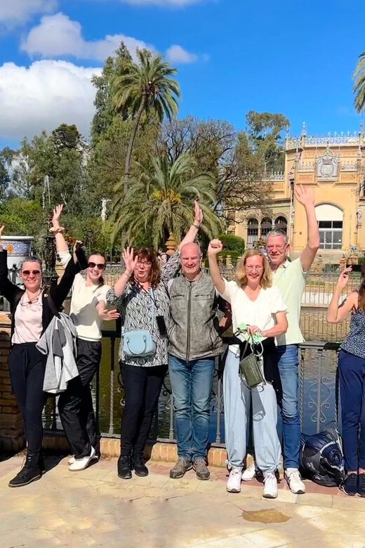 Sevilla: 100% Nederlandstalige Highlights Tour op E-BIKE - Photo Stops and Refreshment Breaks