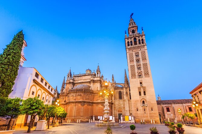 Sevilla: Guided tour to Cathedral and Giralda - Explore Seville’s Iconic Cathedral and Giralda Tower with a Guided Tour