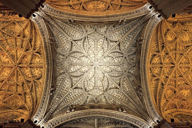 Sevilla: Guided tour to Cathedral and Giralda - Reviews and Common Feedback